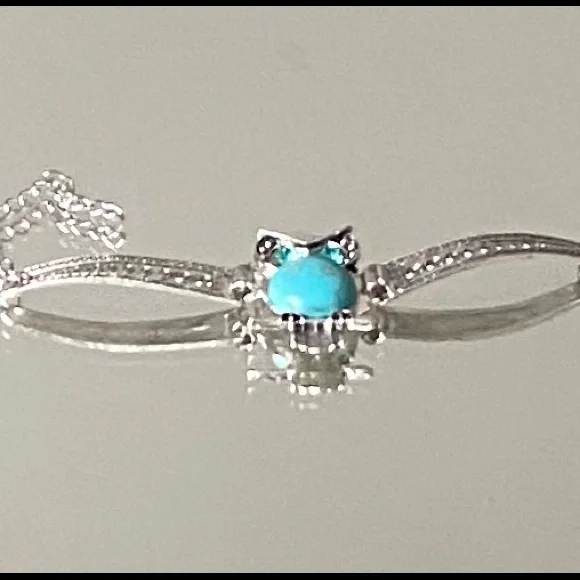 Bohemian Vintage Style Turquoise Delicate Carving Bracelet
womens fashion - Picture 4 of 6